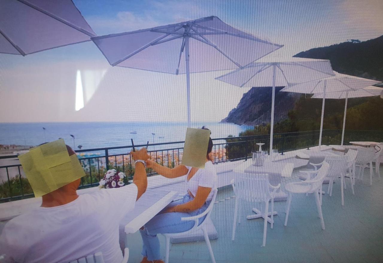 Monterosso Apartments In Servano'S Villas Monterosso al Mare Exterior foto